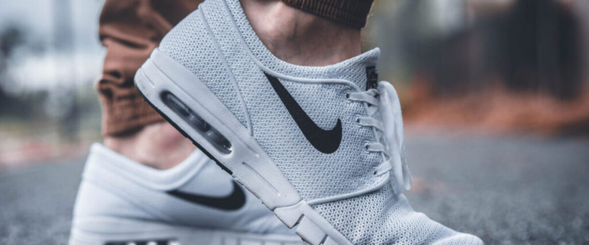 white-sneaker white-sneaker